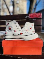 Кеды Converse Chuck 70 бежевые высокие A10637C с розочками купить