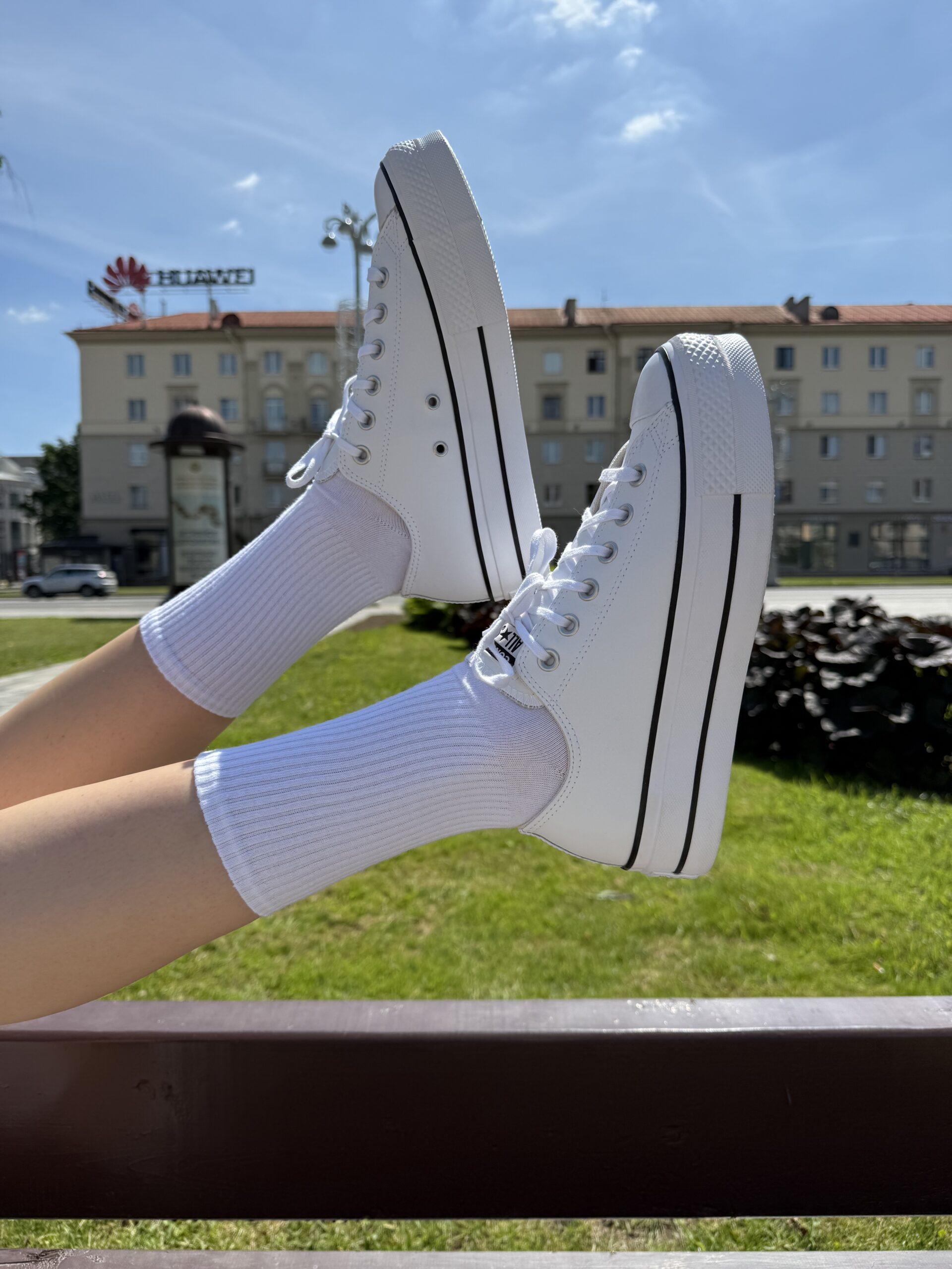Converse 561680C на платформе кожаные низкие белые Converse 561680C на платформе кожаные низкие белые