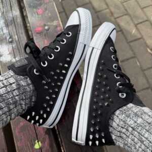 Кеды Converse A06454C черные низкие с шипами